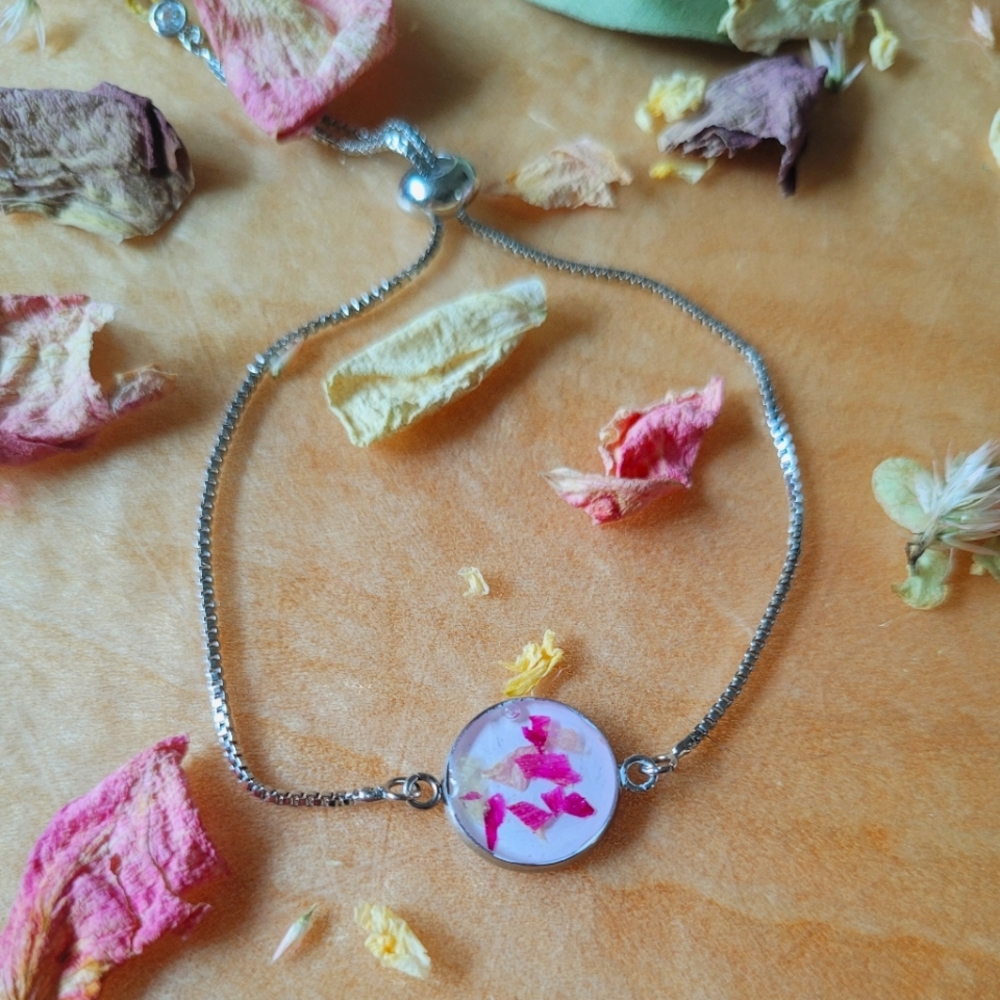 Stainless Steel Adjustable bracelet with real Flowers